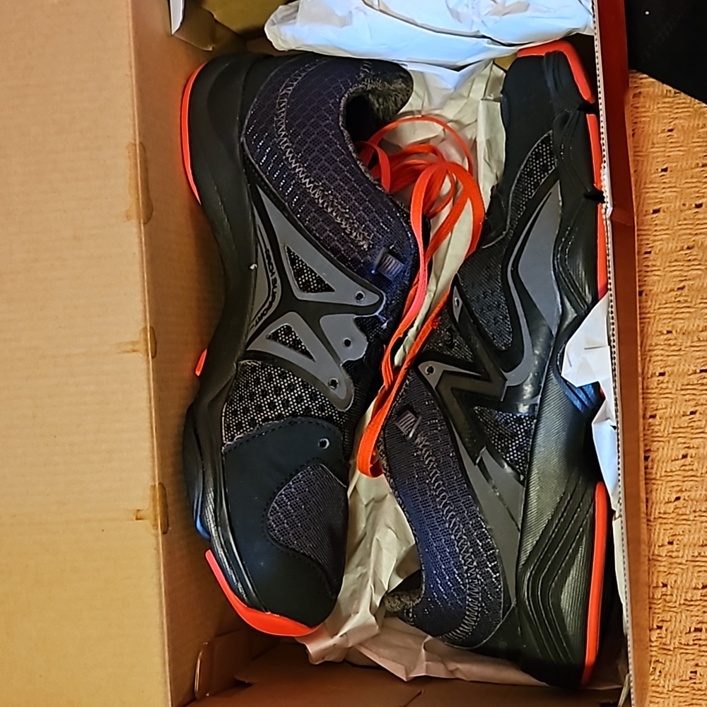 New Balance black sneakers size 7